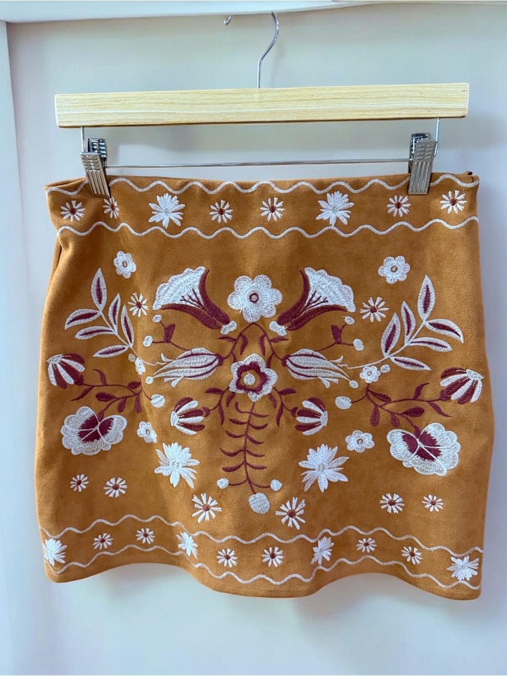 Embroidered Mi Ami Floral Mini Skirt L